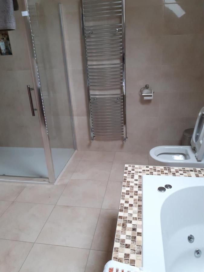 Bedroom No 3 Garden View Nobber Exterior foto