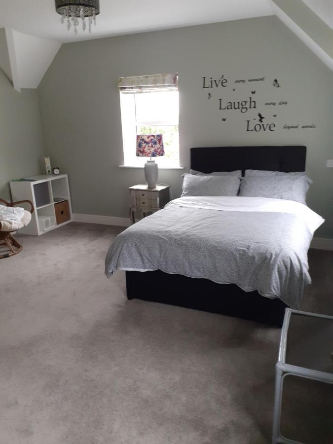 Bedroom No 3 Garden View Nobber Exterior foto
